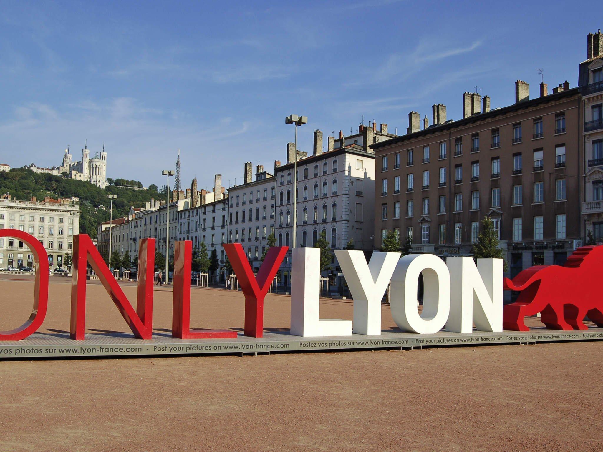 Mercure Lyon Centre Plaza Republique Luaran gambar