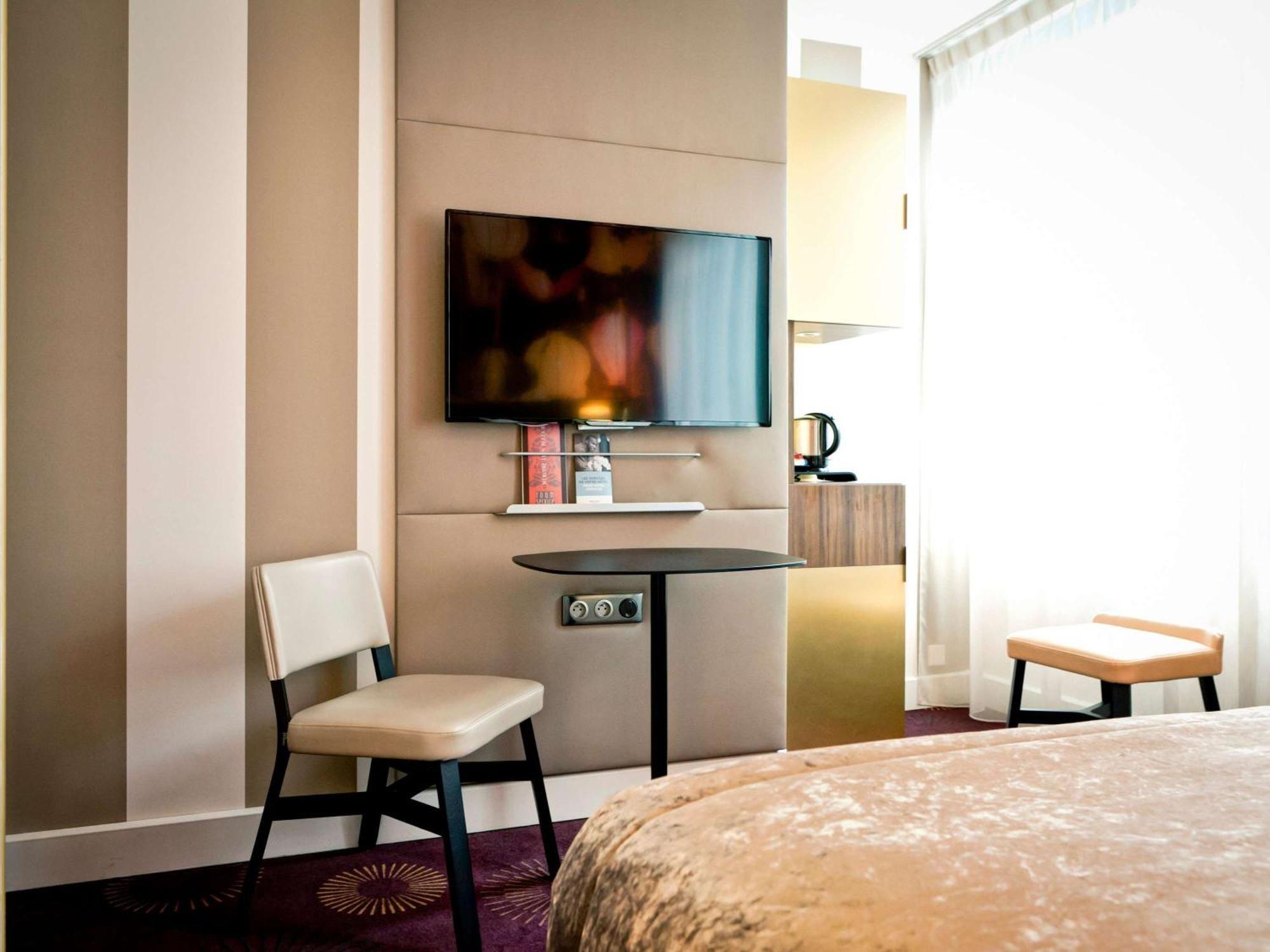 Mercure Lyon Centre Plaza Republique Luaran gambar