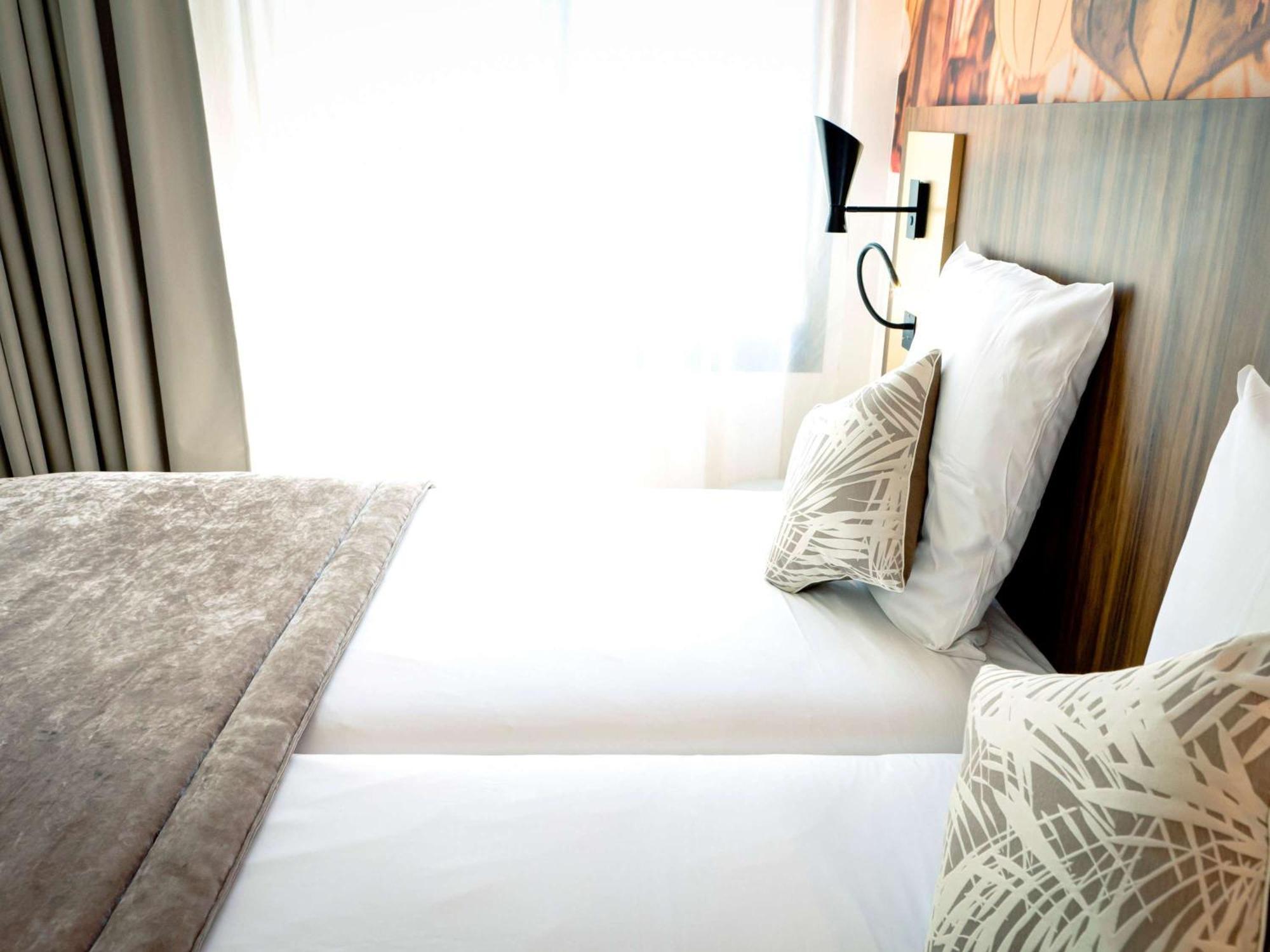 Mercure Lyon Centre Plaza Republique Luaran gambar
