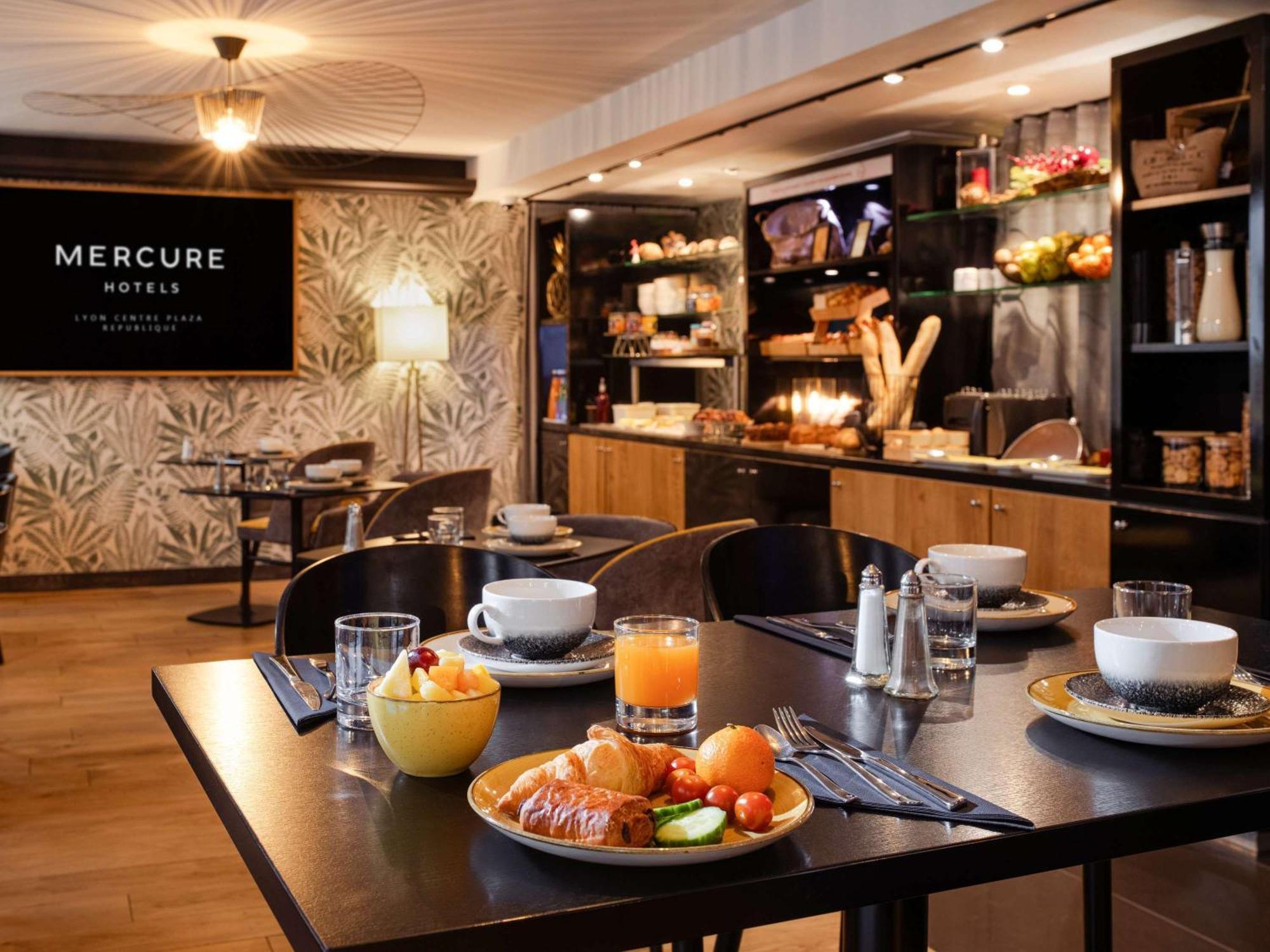 Mercure Lyon Centre Plaza Republique Luaran gambar