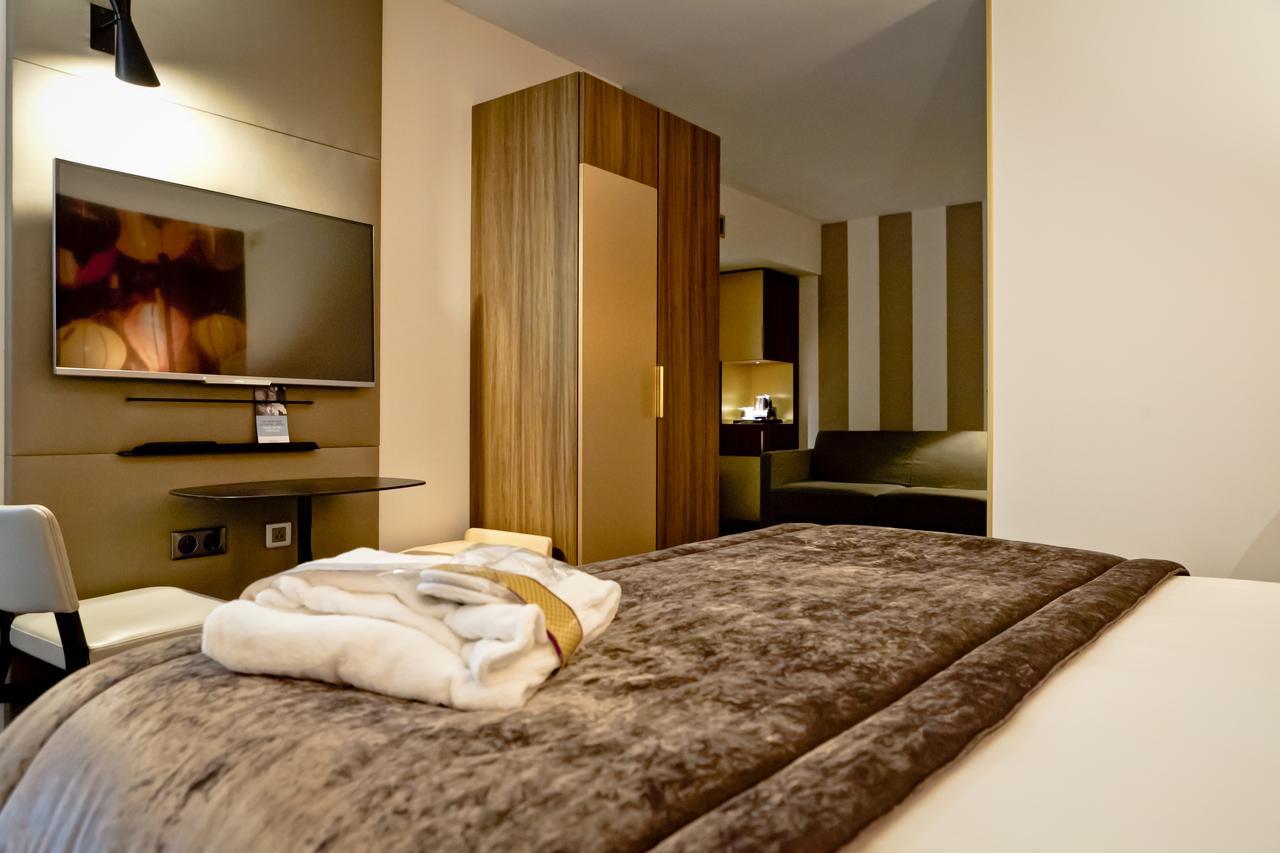Mercure Lyon Centre Plaza Republique Luaran gambar